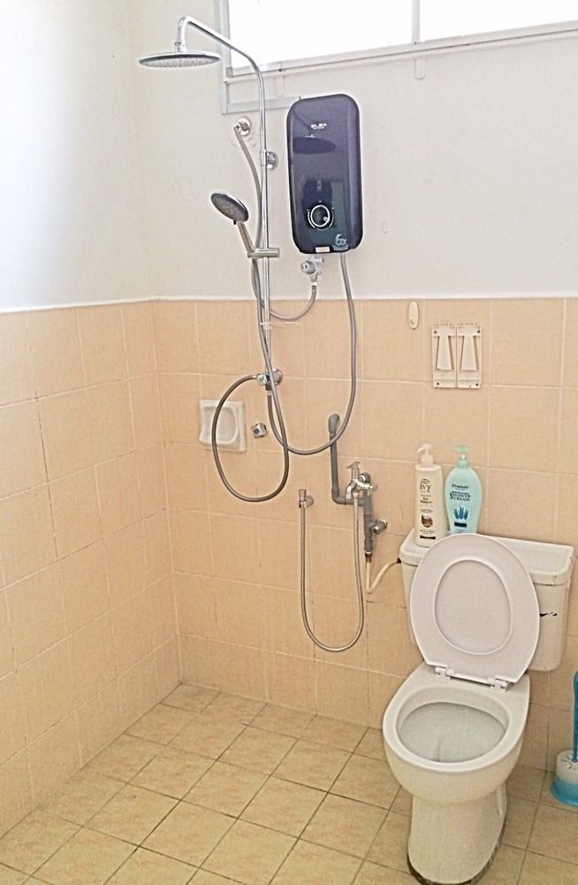 Vinz Homestay Malacca Buitenkant foto